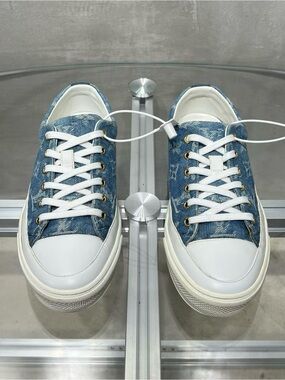 Louis Vuitton Blue Denim Low-Top Sneakers with White Toe
